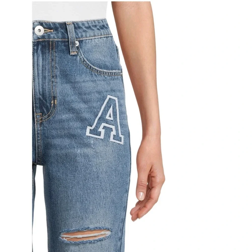 Juniors Destructed Mom Jeans With Applique & Embroidery Medium Enzyme NWT